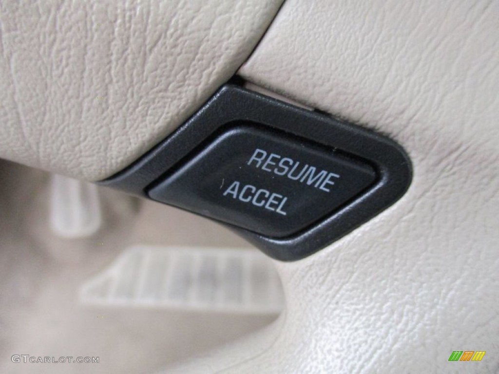 2004 Impala  - Sandstone Metallic / Neutral Beige photo #32