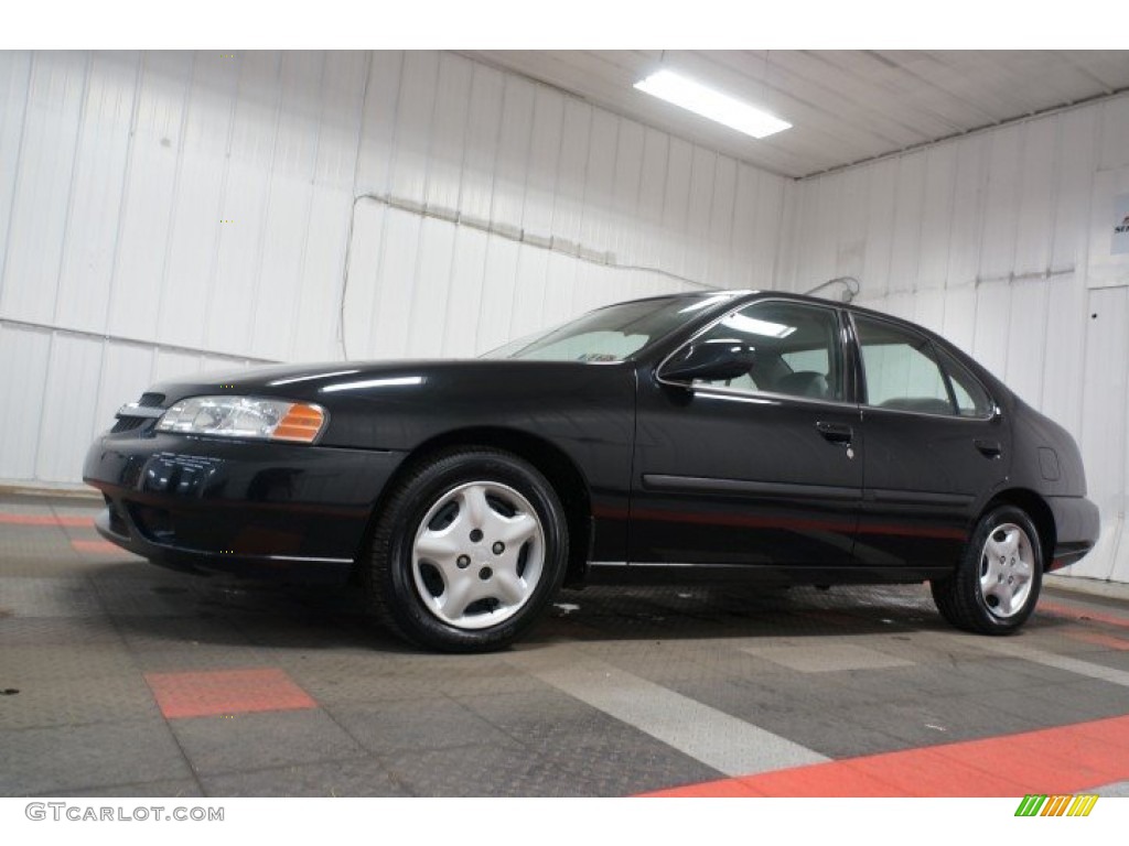 Super Black 2000 Nissan Altima GXE Exterior Photo #108247413