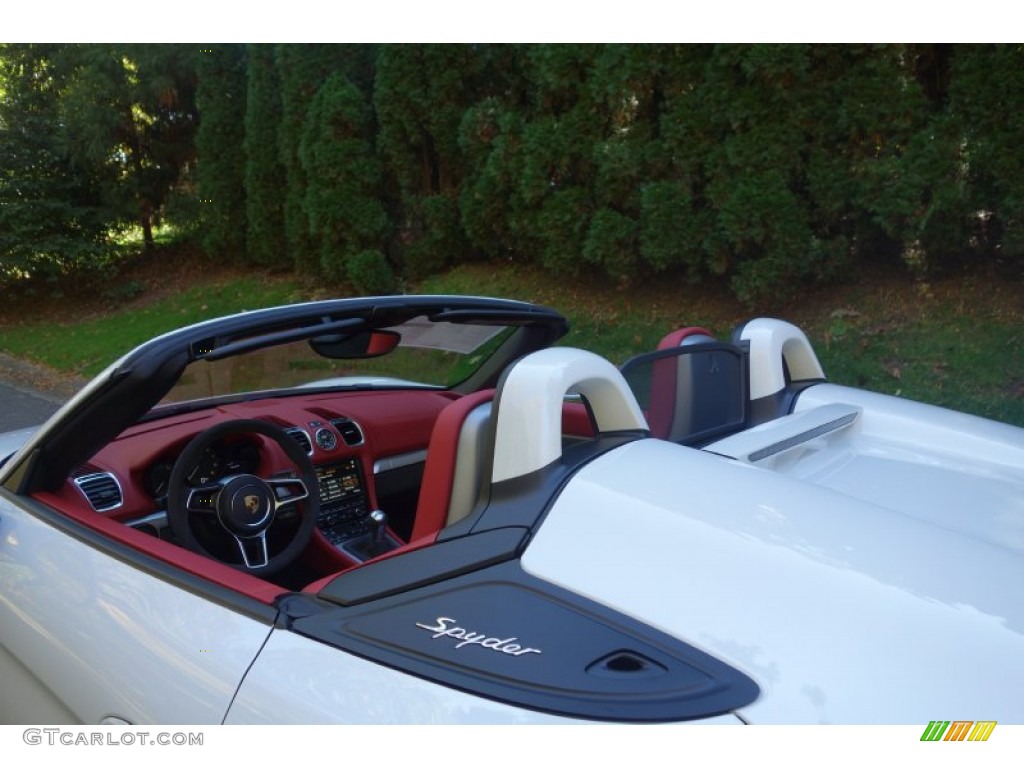 2016 Porsche Boxster Spyder Marks and Logos Photo #108247653