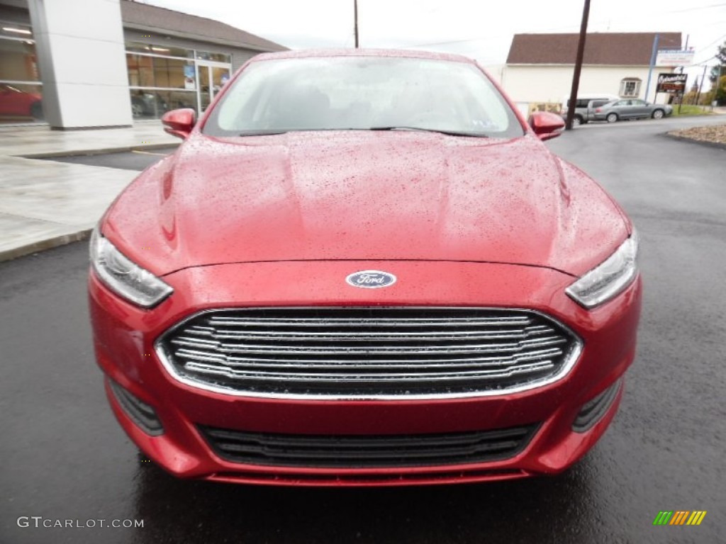 2016 Fusion SE - Ruby Red Metallic / Charcoal Black photo #2