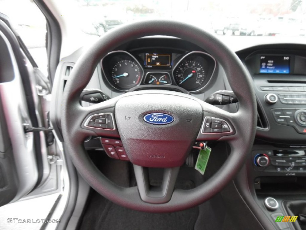 2016 Ford Focus SE Sedan Charcoal Black Steering Wheel Photo #108264263