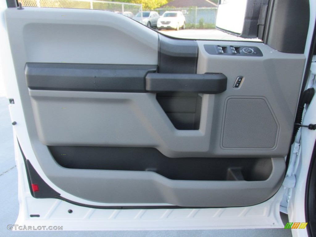 2015 F150 XL SuperCab - Oxford White / Medium Earth Gray photo #20