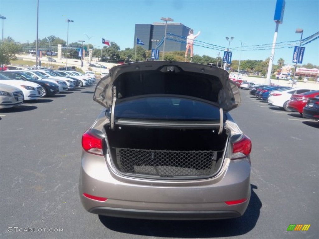 2016 Elantra Value Edition - Desert Bronze / Black photo #16