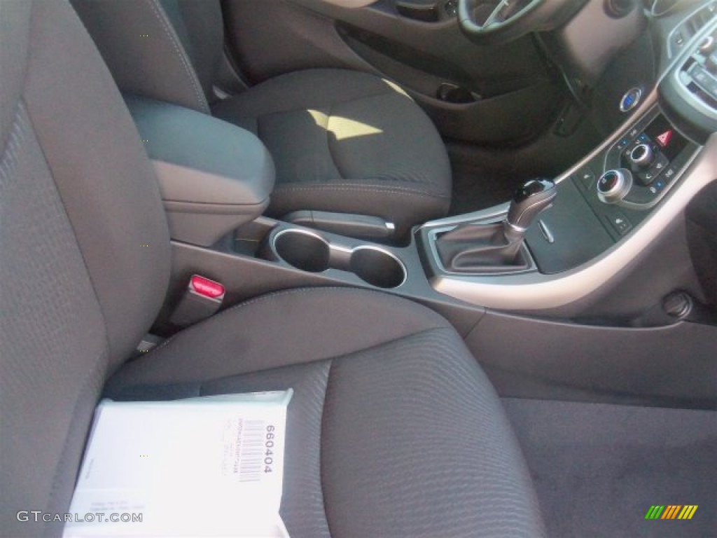 2016 Elantra Value Edition - White / Black photo #13