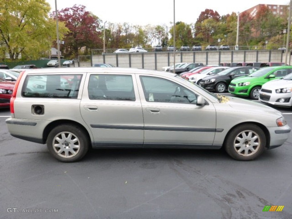2002 V70 2.4 Wagon - Ash Gold Metallic / Graphite photo #4