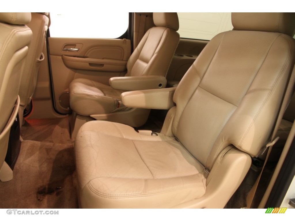 2011 Cadillac Escalade ESV Luxury AWD Rear Seat Photo #108275591