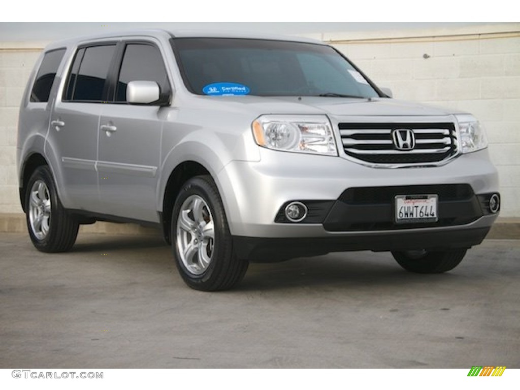 Alabaster Silver Metallic Honda Pilot