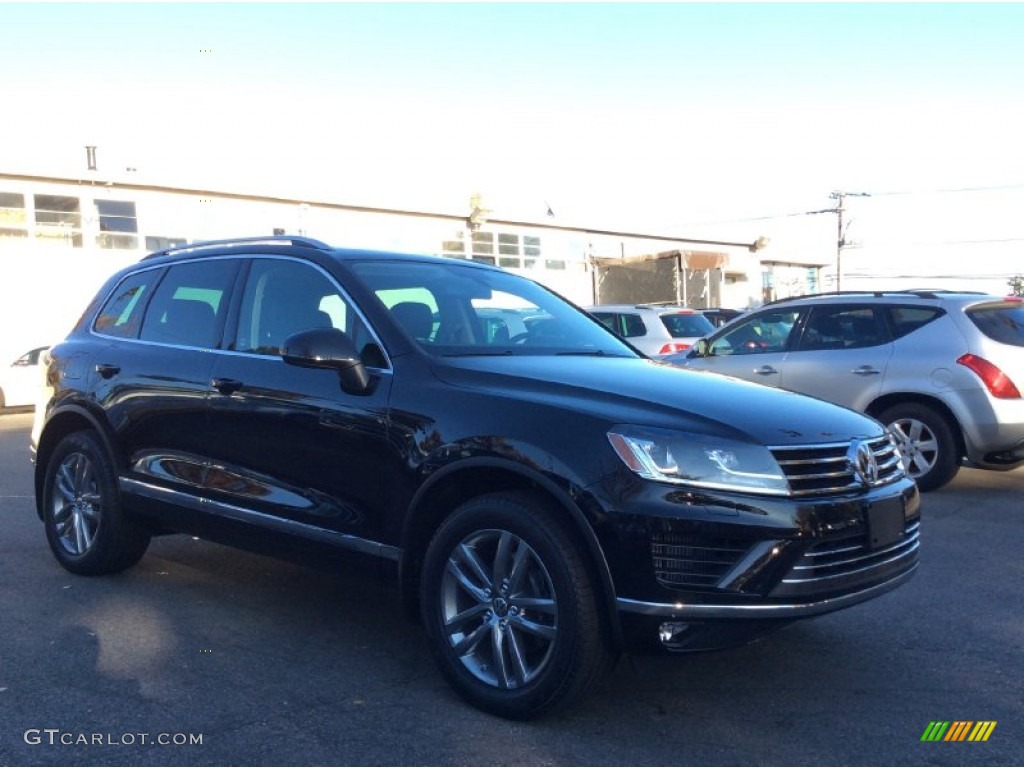 Deep Black Pearl 2016 Volkswagen Touareg TDI Lux Exterior Photo #108280646