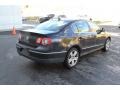 Deep Black - Passat Komfort Sedan Photo No. 2