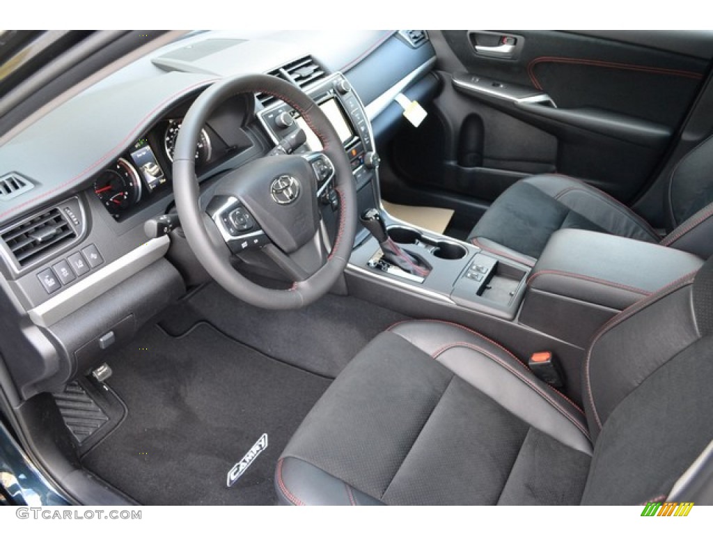 Black Interior 2016 Toyota Camry XSE Photo #108285656