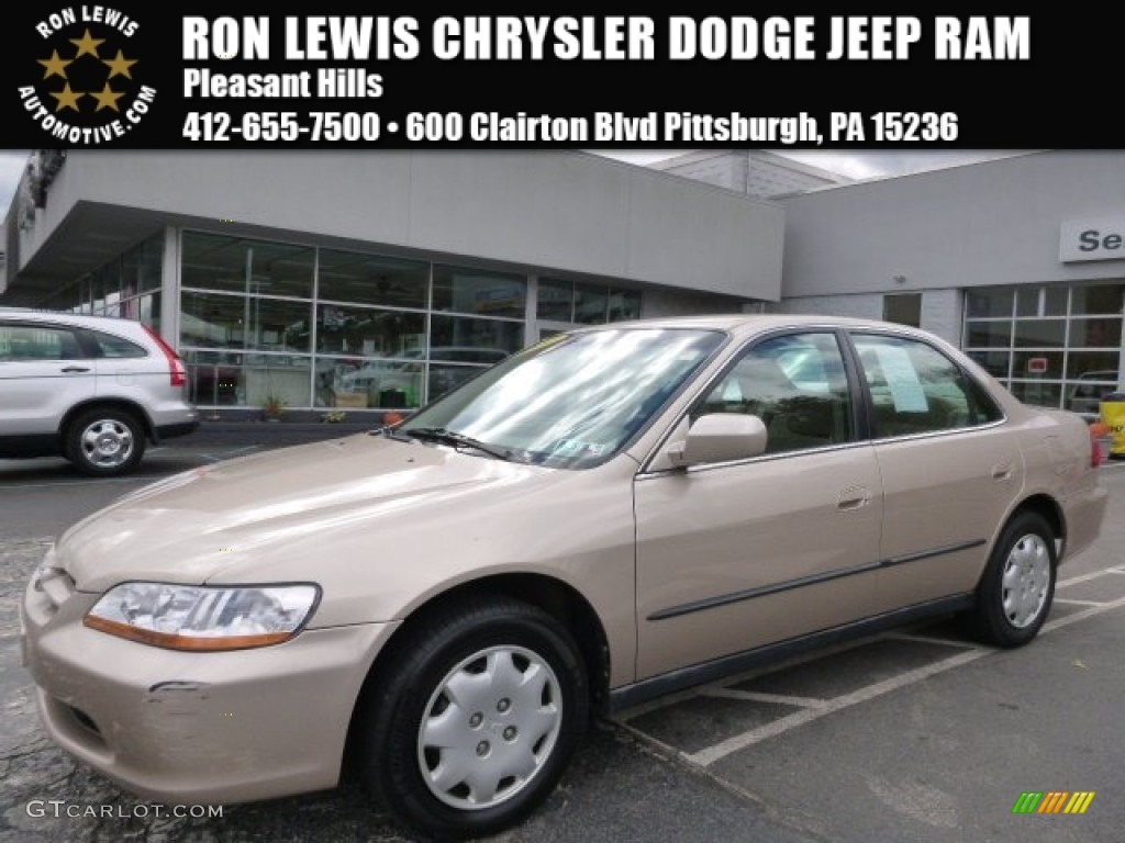 2000 Accord LX Sedan - Naples Gold Metallic / Ivory photo #1