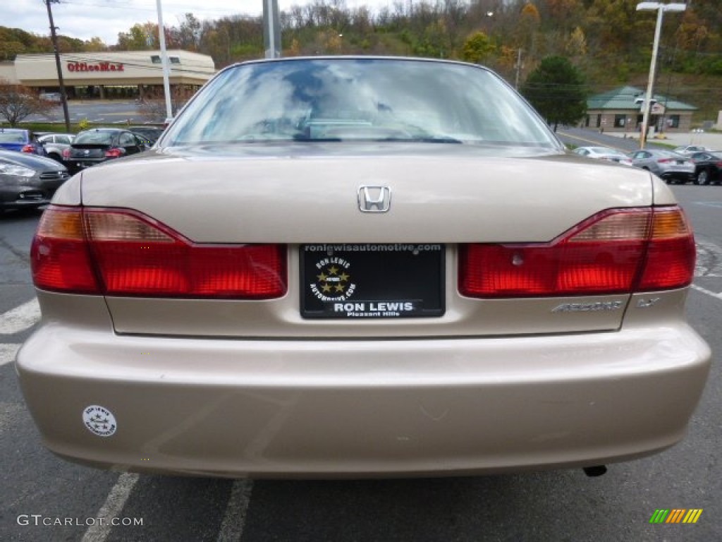 2000 Accord LX Sedan - Naples Gold Metallic / Ivory photo #4