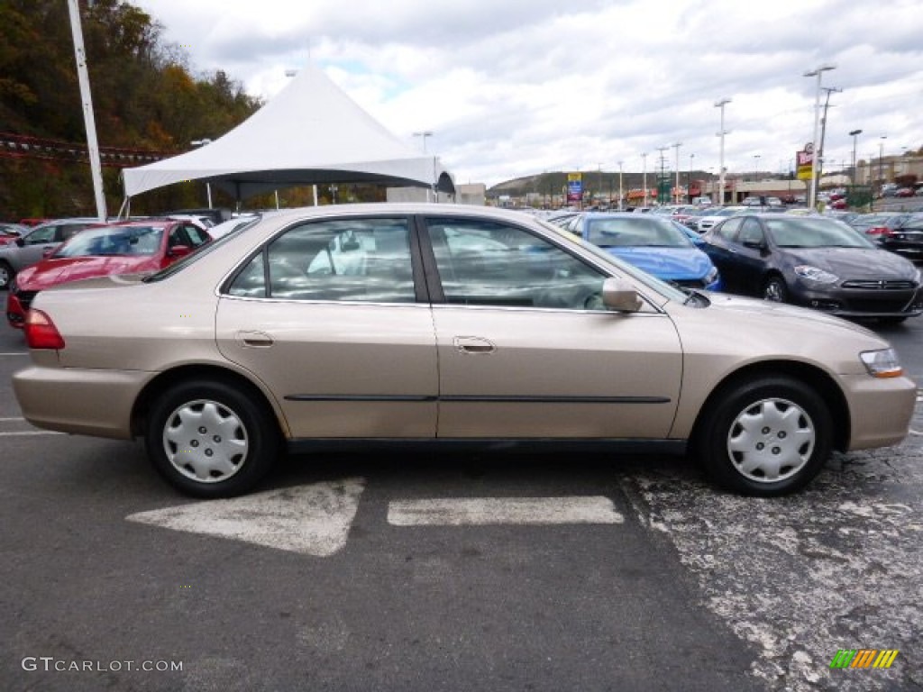 2000 Accord LX Sedan - Naples Gold Metallic / Ivory photo #6