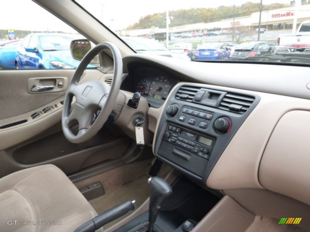 2000 Accord LX Sedan - Naples Gold Metallic / Ivory photo #8
