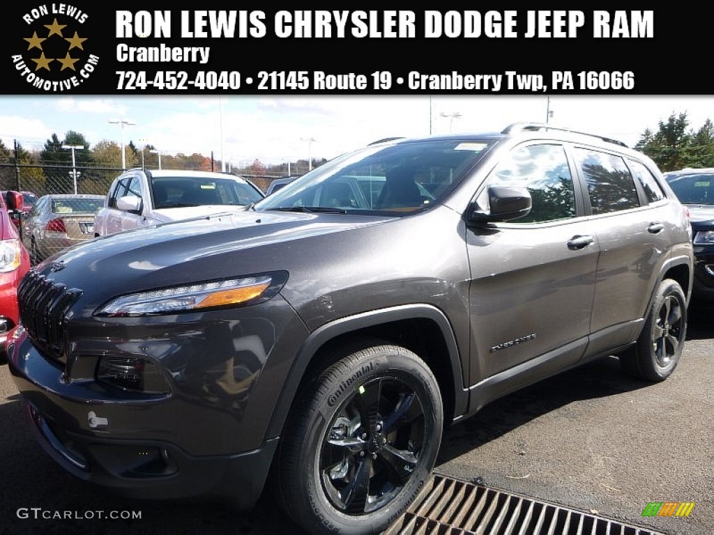 2016 Cherokee Latitude 4x4 - Granite Crystal Metallic / Black photo #1