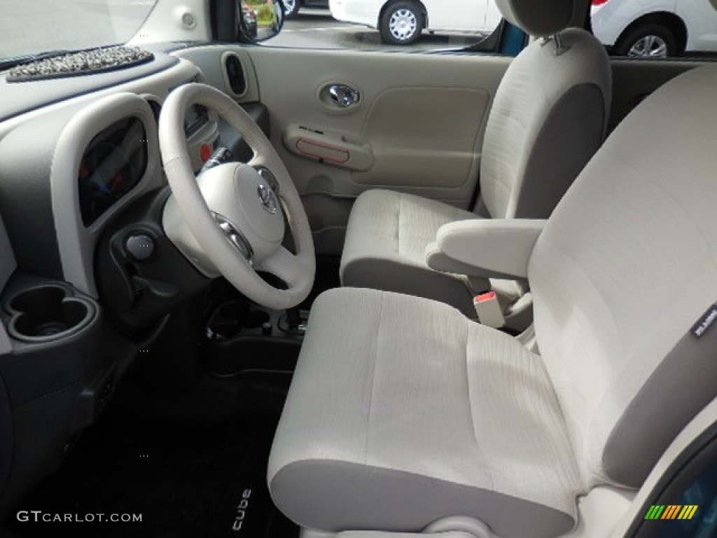 2014 Nissan Cube 1.8 SL Front Seat Photo #108303489