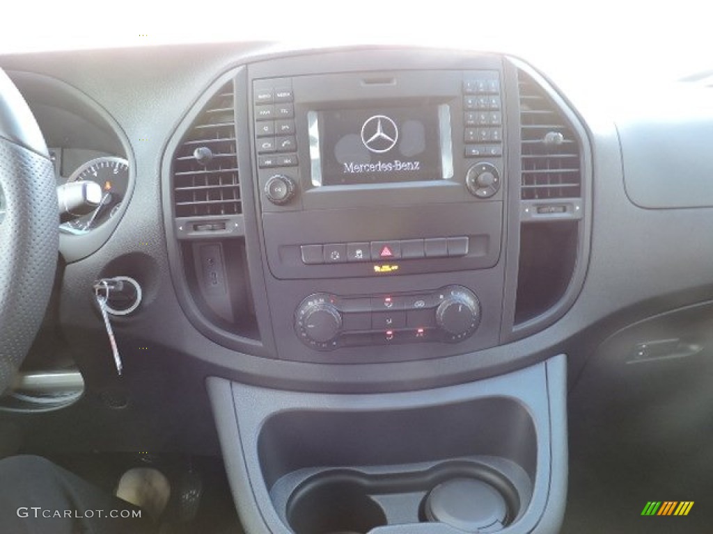 2016 Mercedes-Benz Metris Cargo Van Controls Photo #108303672