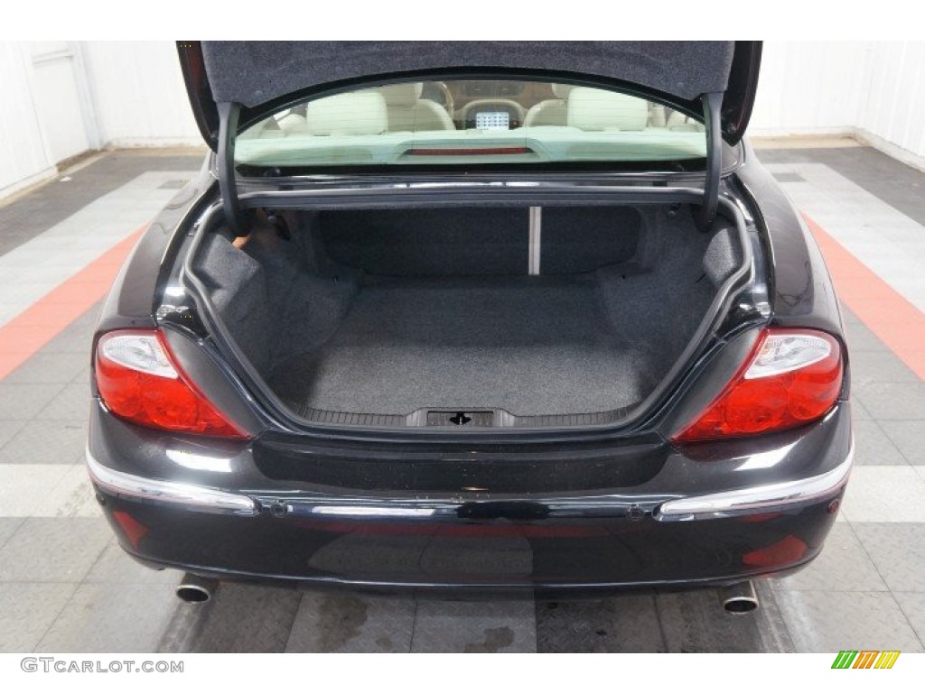 2003 S-Type 4.2 - Ebony Black / Charcoal photo #18