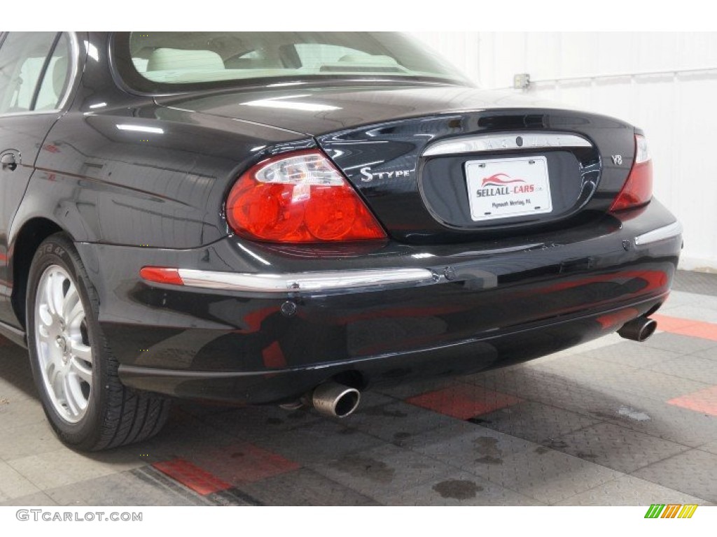 2003 S-Type 4.2 - Ebony Black / Charcoal photo #57