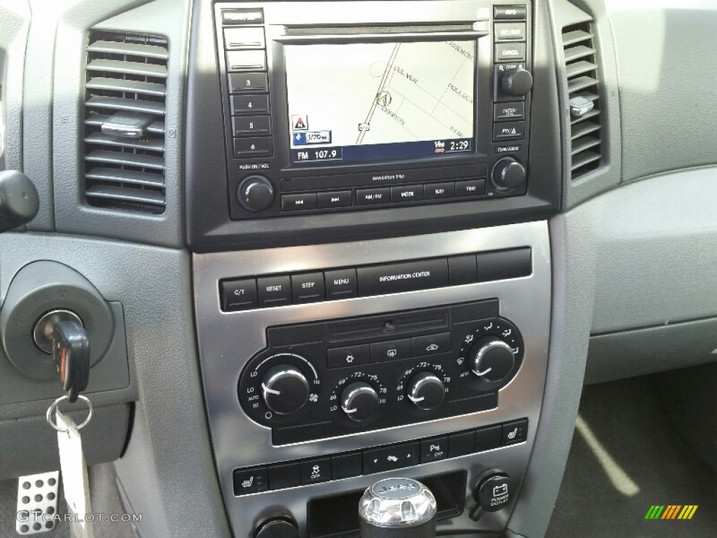 2007 Grand Cherokee SRT8 4x4 - Black / Medium Slate Gray photo #29