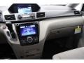 2016 White Diamond Pearl Honda Odyssey SE  photo #15