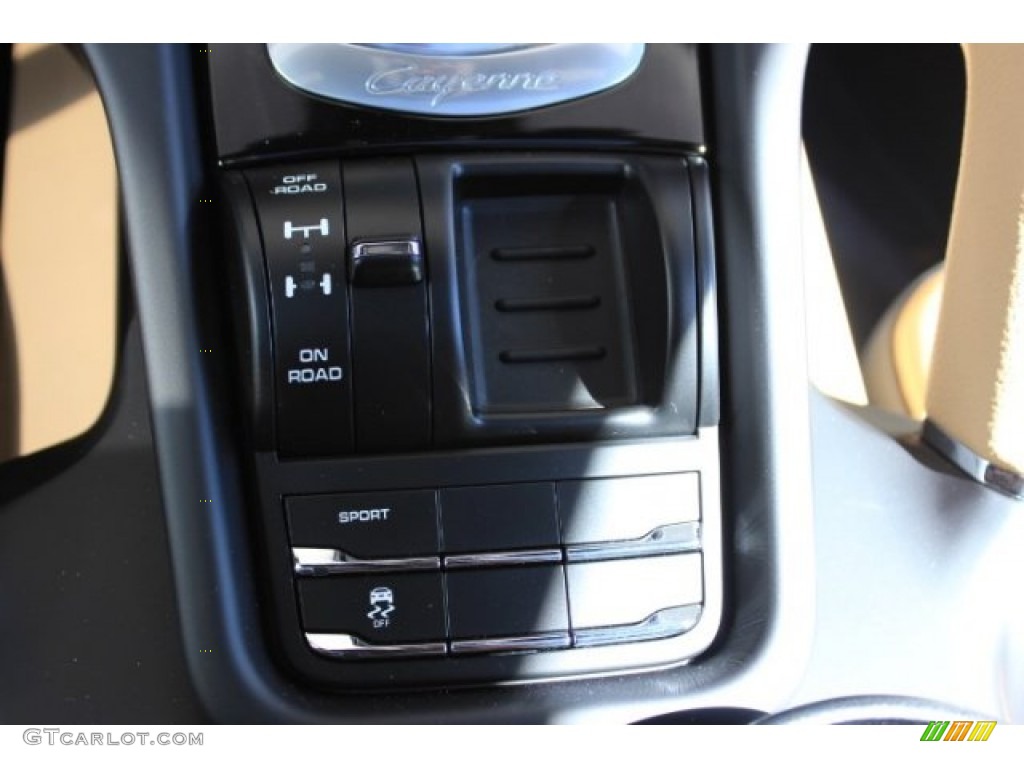 2016 Porsche Cayenne Diesel Controls Photo #108309159