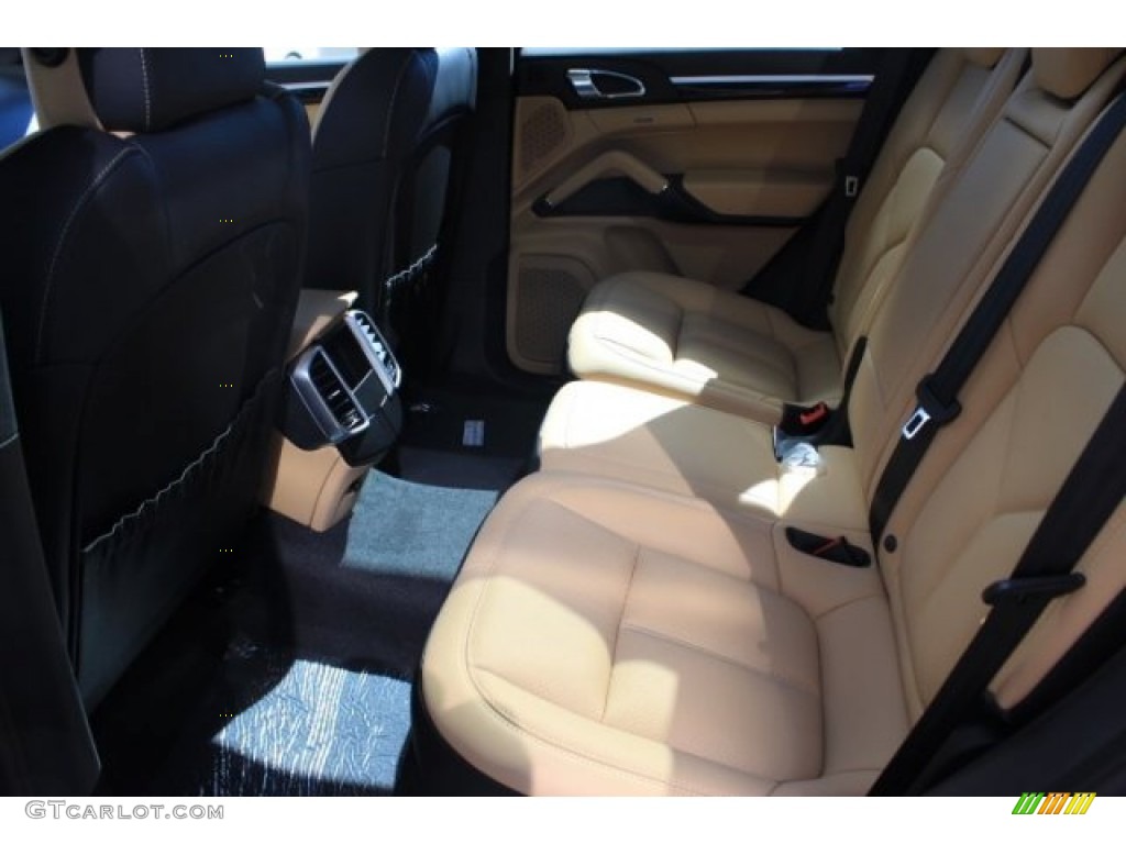 2016 Porsche Cayenne Diesel Rear Seat Photo #108309390
