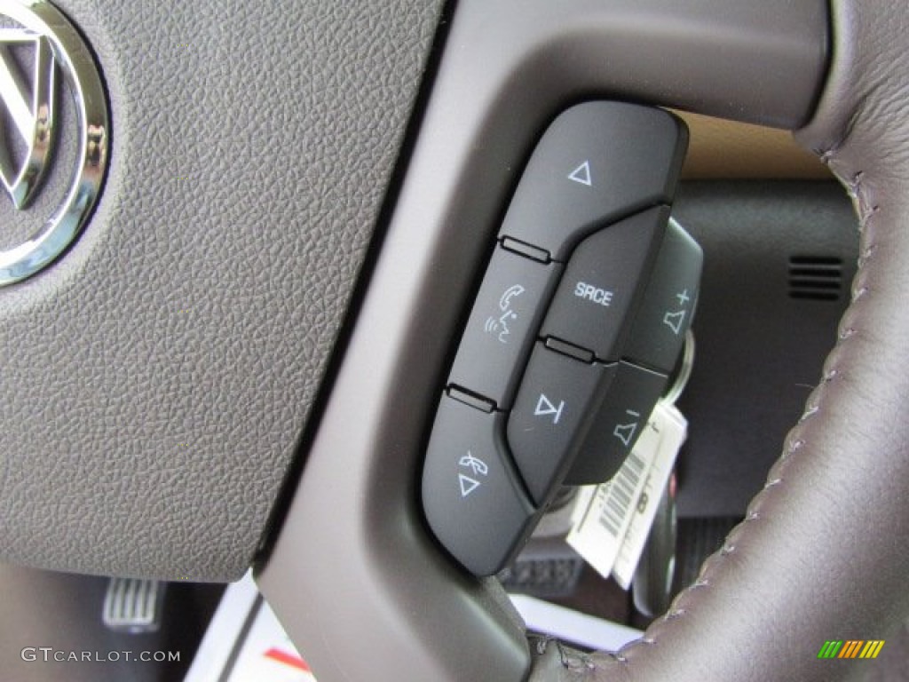 2016 Buick Enclave Leather Controls Photo #108316860