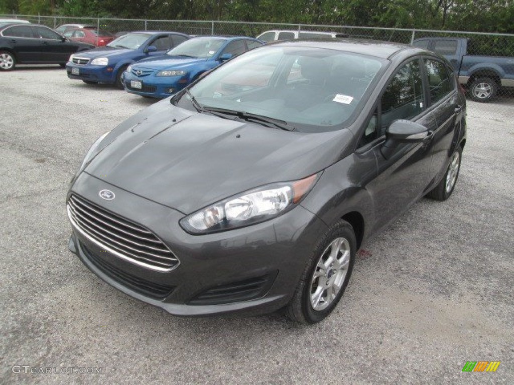 2015 Fiesta SE Hatchback - Magnetic Metallic / Charcoal Black photo #20