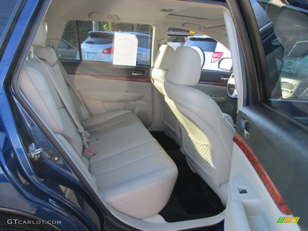 2010 Outback 2.5i Limited Wagon - Azurite Blue Pearl / Warm Ivory photo #18