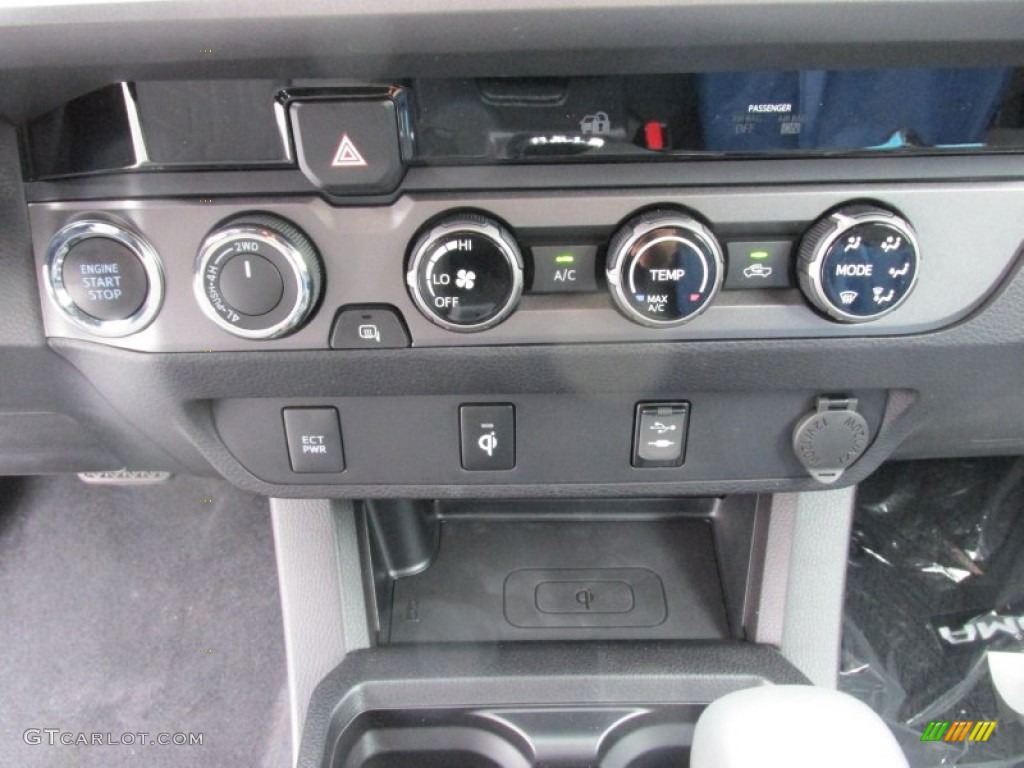 2016 Toyota Tacoma TRD Off-Road Double Cab 4x4 Controls Photo #108322152