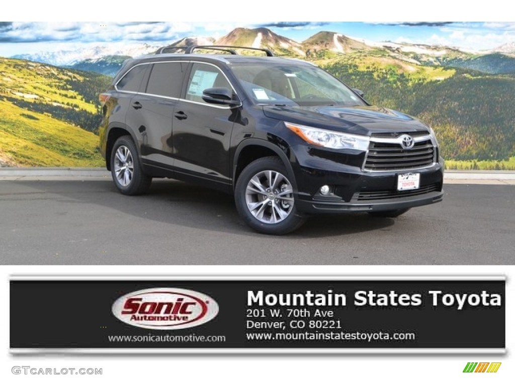 Attitude Black Metallic Toyota Highlander