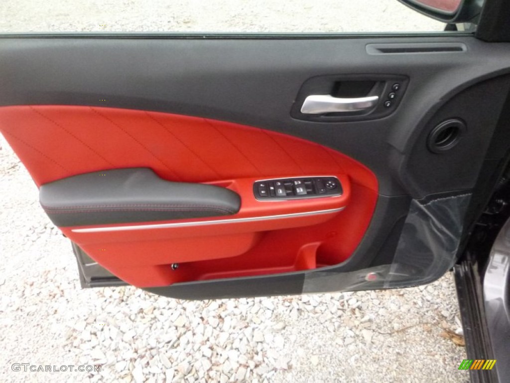 2016 Dodge Charger SXT AWD Black/Ruby Red Door Panel Photo #108328502