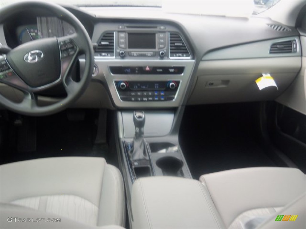 2016 Sonata Hybrid SE - Eclipse Black / Gray photo #19