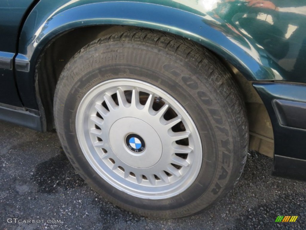 1994 BMW 5 Series 525i Sedan Wheel Photo #108334368