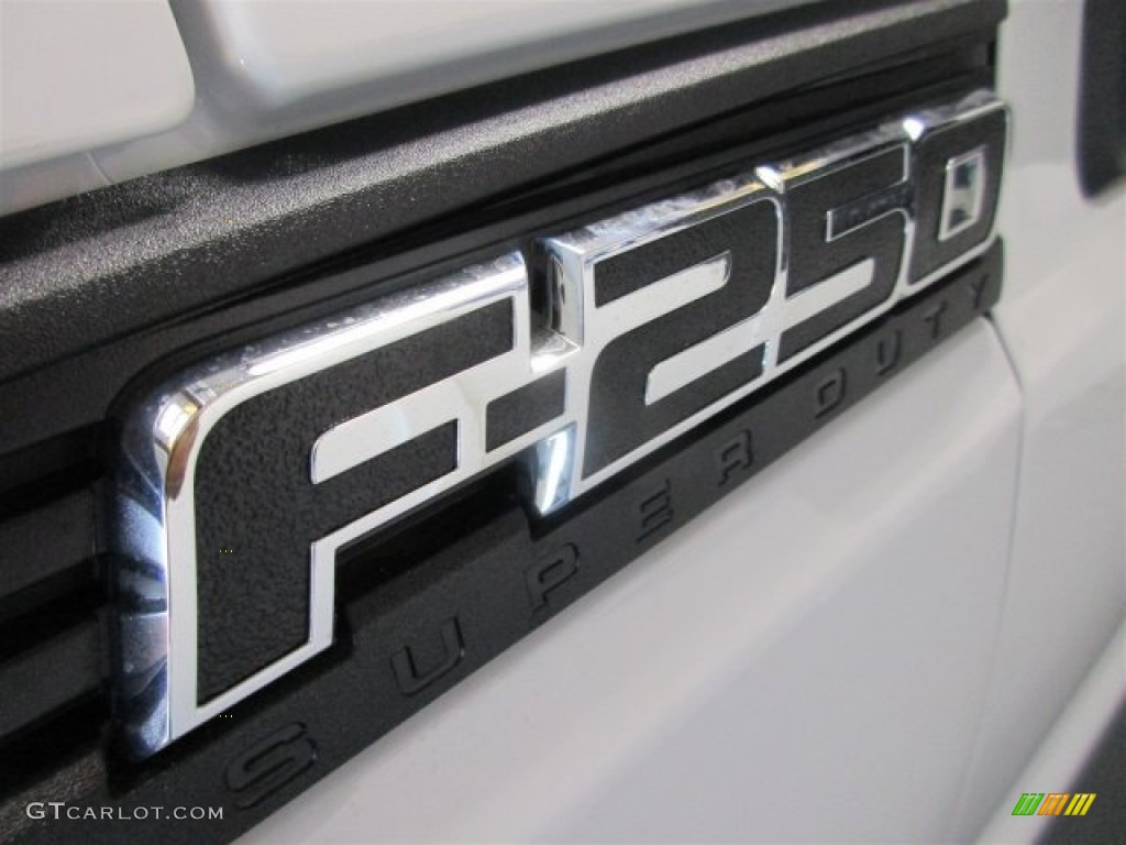 2016 Ford F250 Super Duty XL Regular Cab Marks and Logos Photos