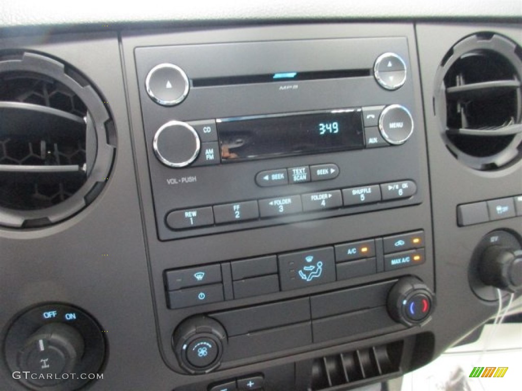 2016 Ford F250 Super Duty XL Regular Cab Controls Photos