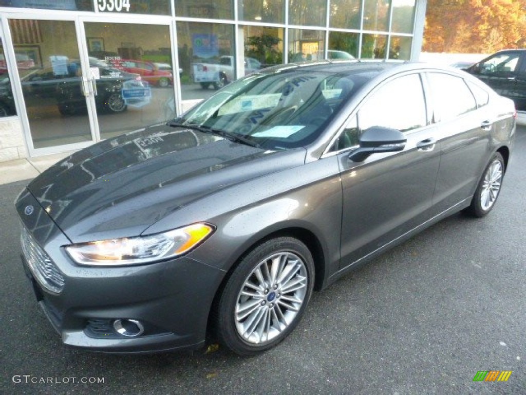 Magnetic Metallic 2015 Ford Fusion SE Exterior Photo #108337905