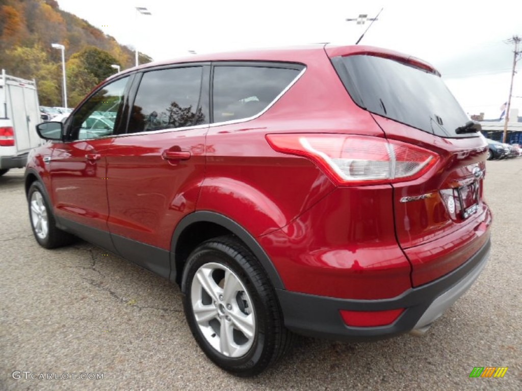 2016 Escape SE 4WD - Ruby Red Metallic / Charcoal Black photo #6