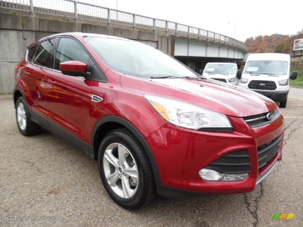 2016 Escape SE 4WD - Ruby Red Metallic / Charcoal Black photo #10
