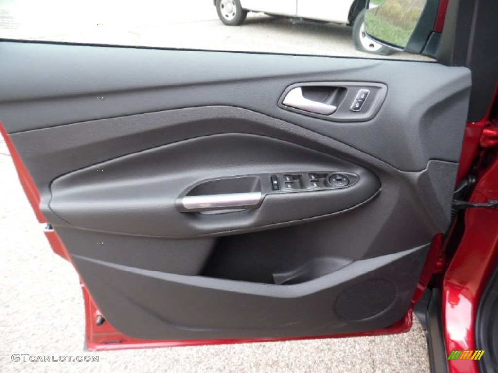 2016 Escape SE 4WD - Ruby Red Metallic / Charcoal Black photo #15