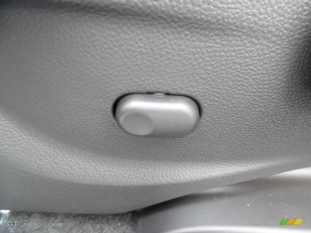 2016 Trax LT - Silver Ice Metallic / Jet Black photo #17