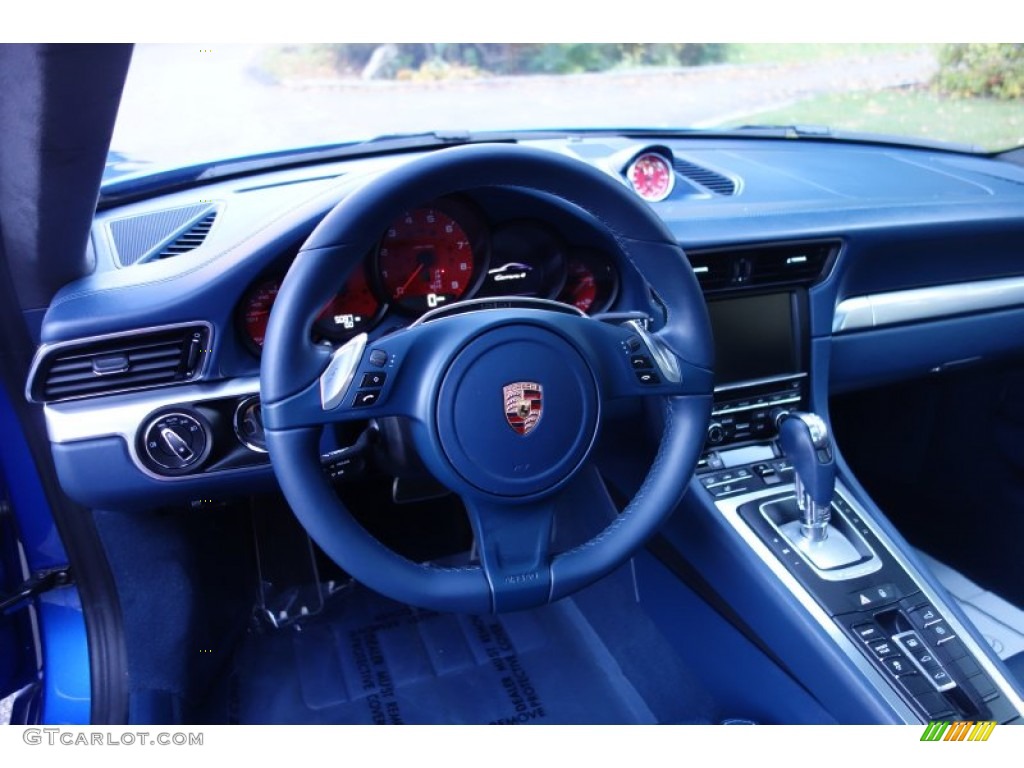 2015 Porsche 911 Carrera 4 Coupe Dashboard Photos