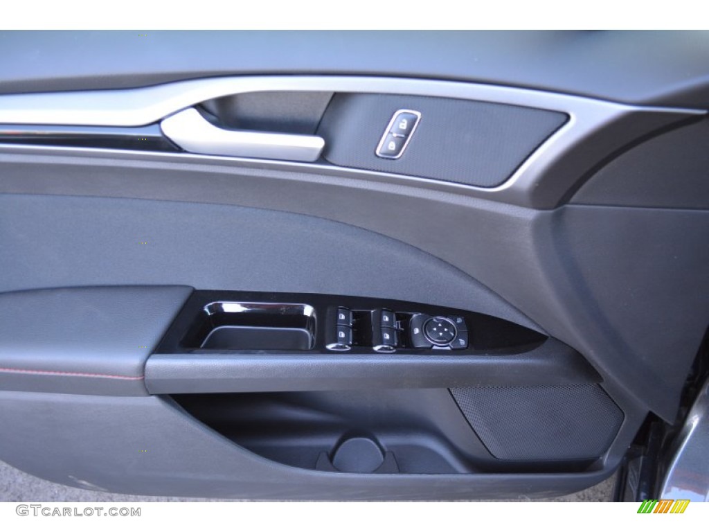 2016 Fusion SE - Magnetic Metallic / Charcoal Black photo #6