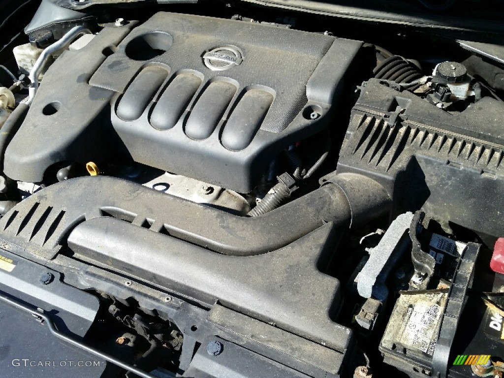 2010 Altima 2.5 S - Super Black / Charcoal photo #21