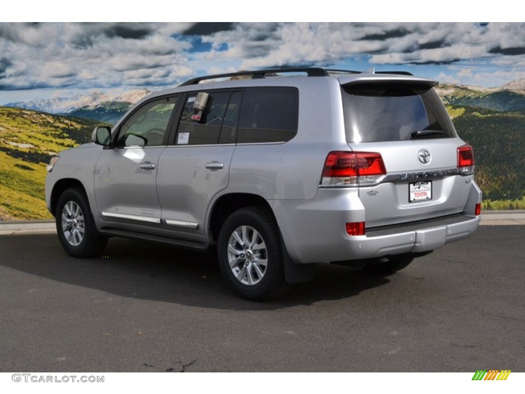 Legenda Jalan Raya: Mengupas Kehebatan Toyota Land Cruiser Seri 70 dalam Balutan Perak