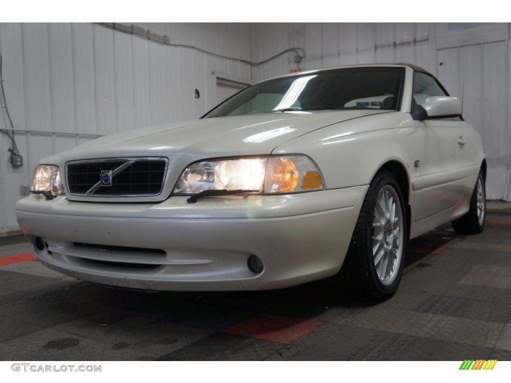 2004 C70 Low Pressure Turbo - White / Beige photo #3