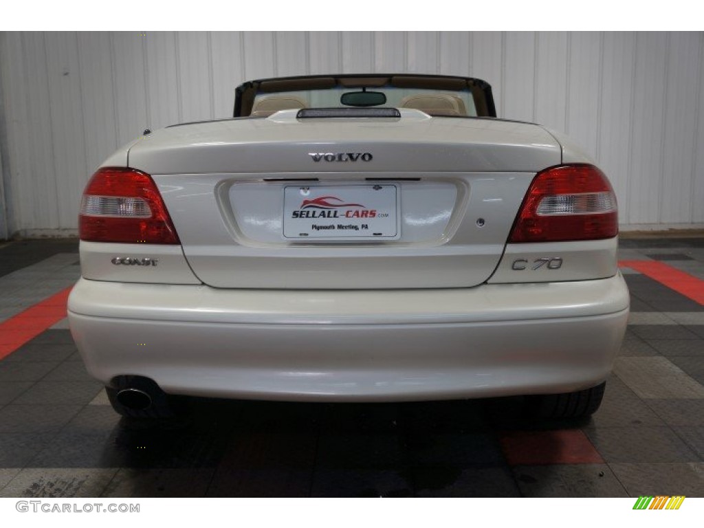 2004 C70 Low Pressure Turbo - White / Beige photo #9