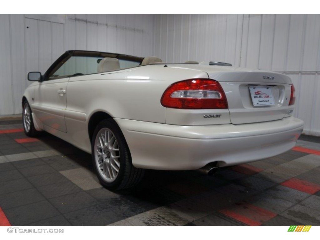2004 C70 Low Pressure Turbo - White / Beige photo #10