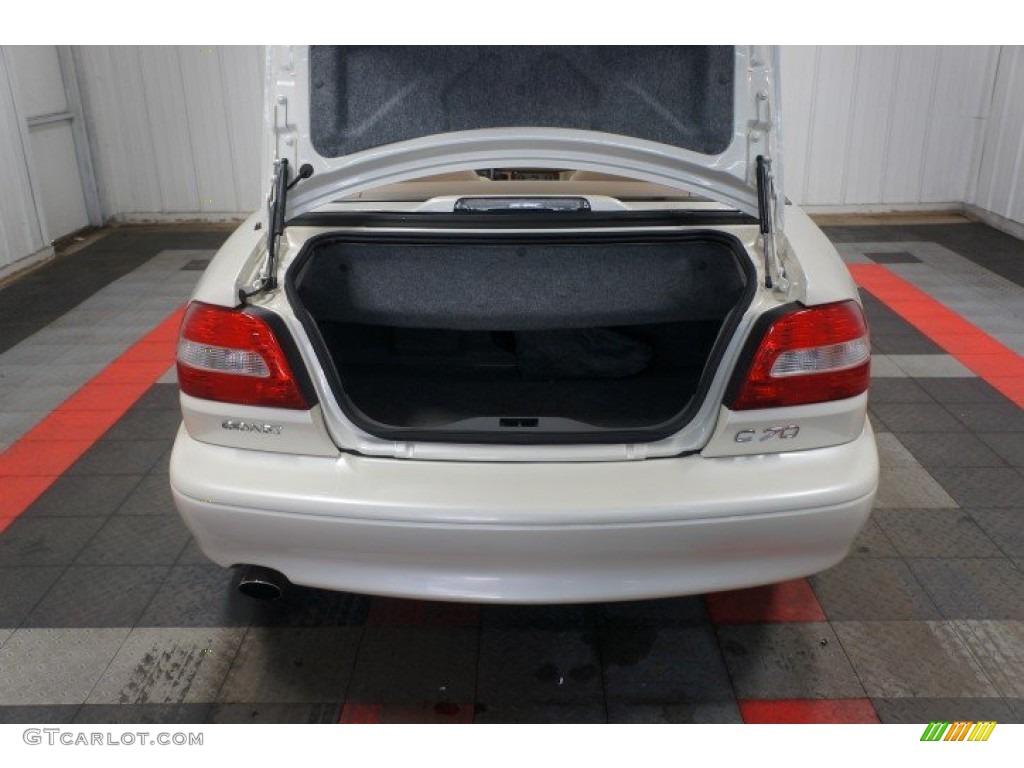 2004 C70 Low Pressure Turbo - White / Beige photo #16